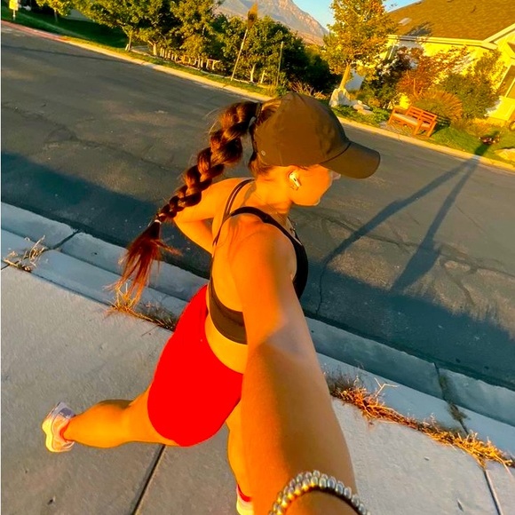 Let’s be friends, comment below!! - Picture 1 of 1